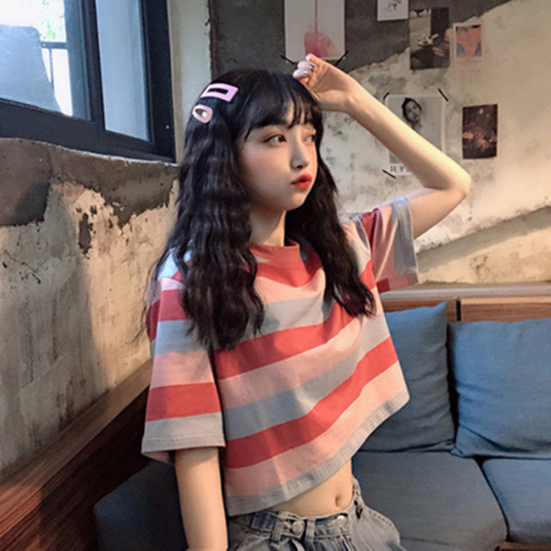 New loose rainbow striped short sleeved T-shirt for female students with exposed navel top