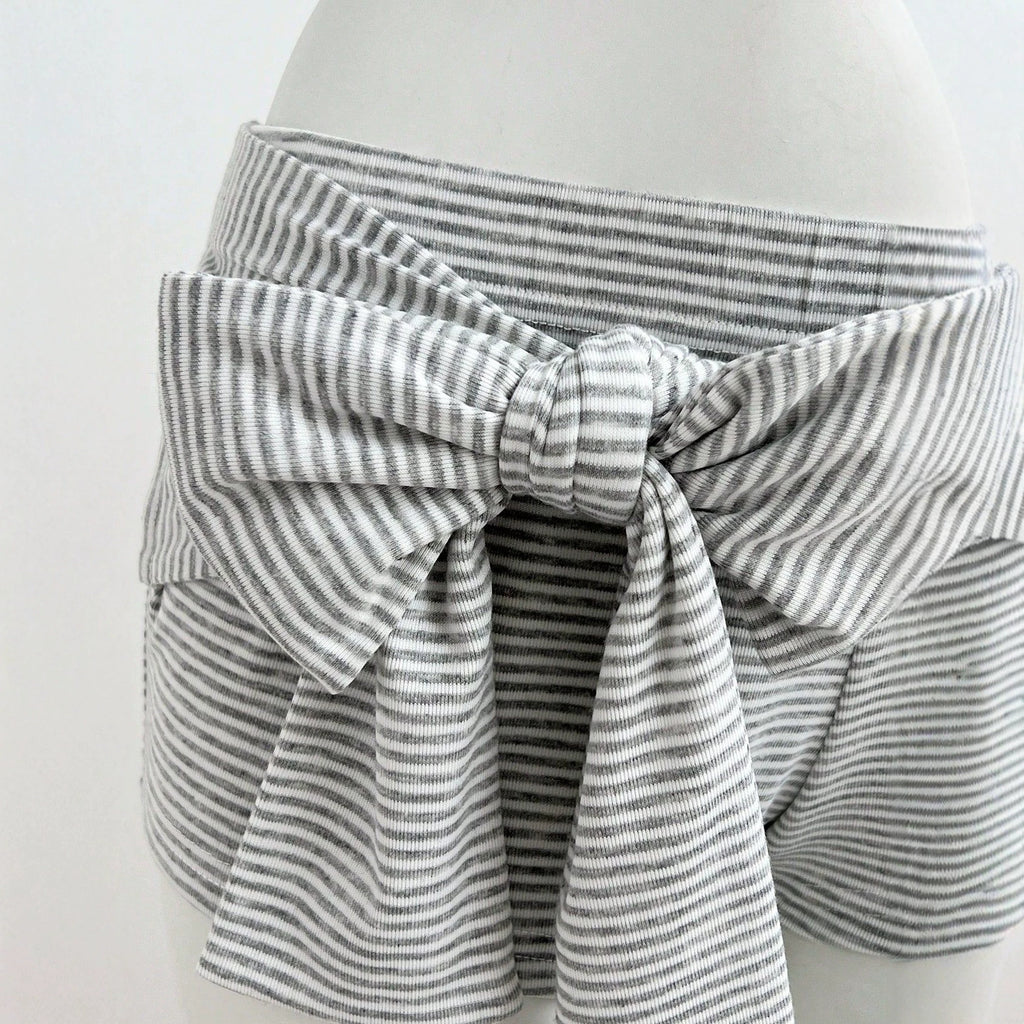 Low waisted striped bow shorts