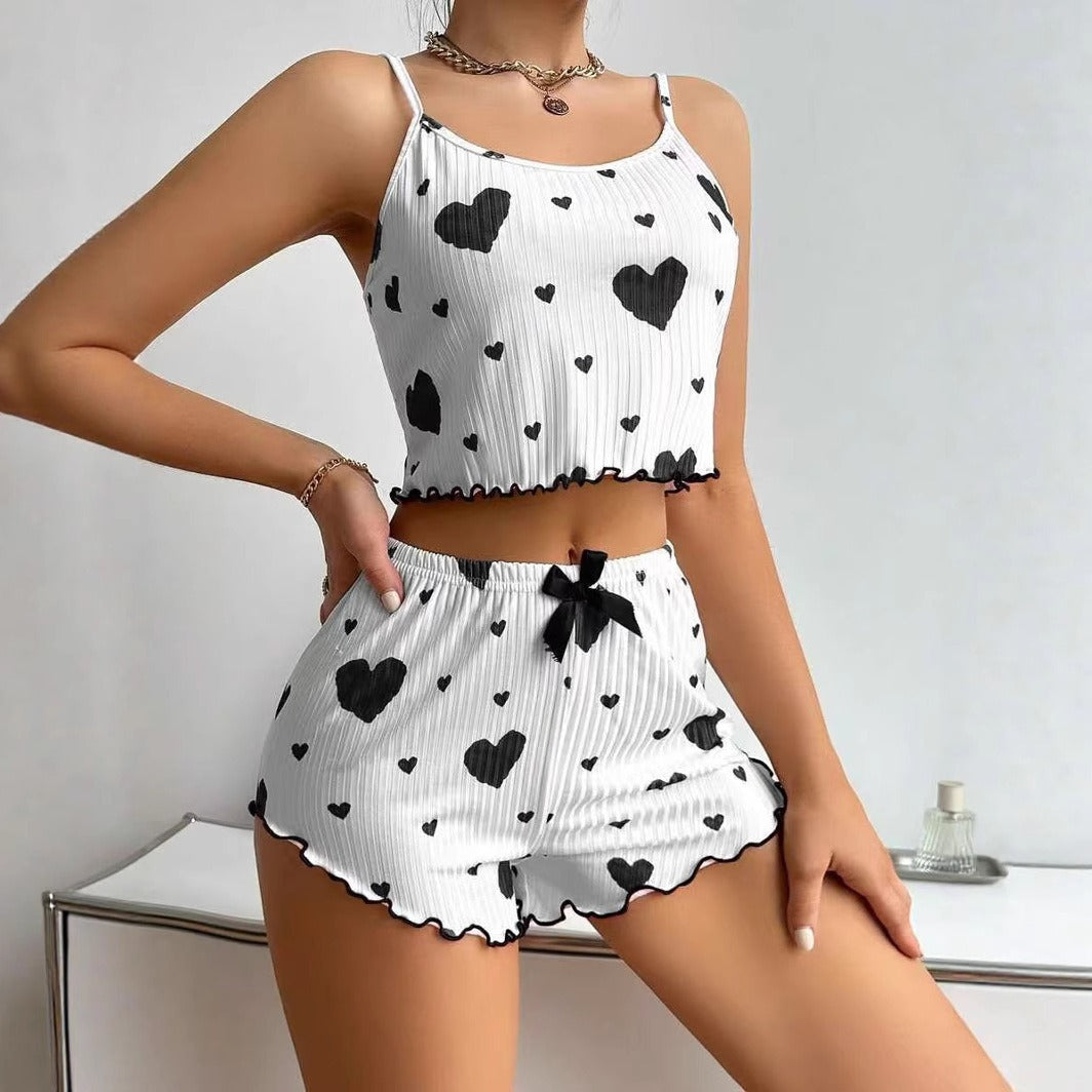 Two piece set of women's love pajamas