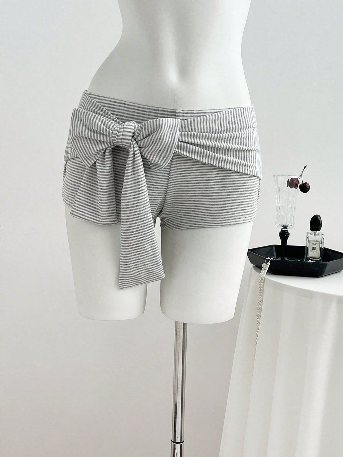 Low waisted striped bow shorts