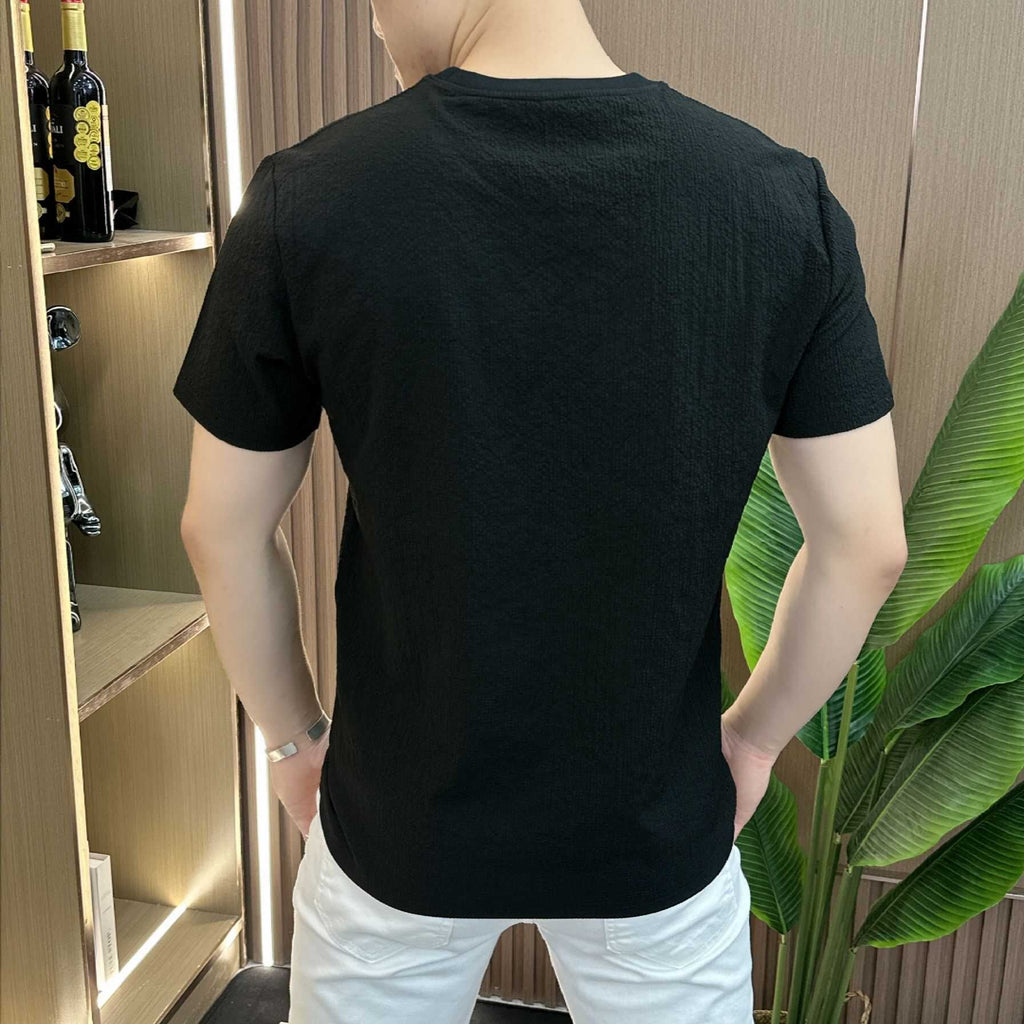 Quick drying short sleeved half sleeved versatile light luxury T-shirt for men